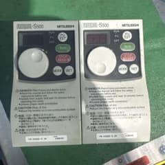 Mitsubishi FREQROL S500 インバータ 2台セットのサムネイル