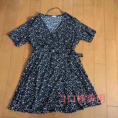GU  花柄カシュクールワンピースのサムネイル