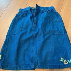 パラビオン　刺繍入りデニムスカートのサムネイル