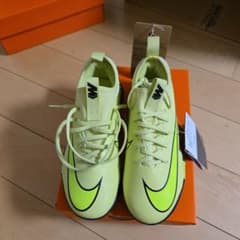 Nike サッカーシューズ FQ8284-300 イエロー20.5cmのサムネイル