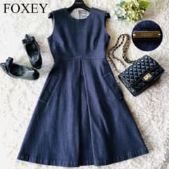 未使用✨フォクシー デニムワンピース ロゴプレート Aライン ブルー 38 未使用✨フォクシー デニムワンピース ロゴプレート Aライン ブルー 38