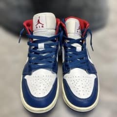NIKE AIR JORDAN 1 MID スニーカー トリコロールのサムネイル
