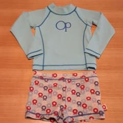 【おちむ様専用】水着　上下セット　95のサムネイル