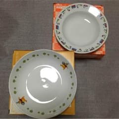 セブンイレブンオリジナルパスタ皿&スープ皿おまけ付き(くまのプーさんスヌーピー)のサムネイル
