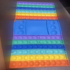 プッシュポップ バブルボードゲーム レインボーカラーのサムネイル