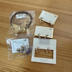 ピアス　ヘアゴムのサムネイル