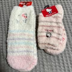 新品ハローキティ 冷え取りもこもこ靴下2足セット キッズレディース19-24cm
