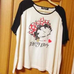 ベティー Tシャツのサムネイル