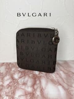 極美品　BVLGARI ブルガリ　二つ折り財布　ラウンドファスナー　S8538 極美品 BVLGARI ブルガリ 二つ折り財布ラウンドジップ ロゴマニアS55