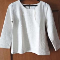 【専用】NATURAL BEAUTY BASIC ホワイトトップスのサムネイル