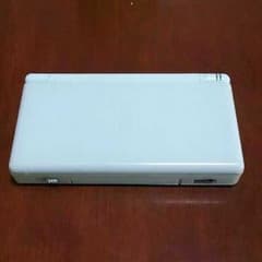 ニンテンドーDSLiteのサムネイル