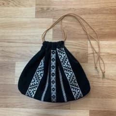 Casseliniキャセリーニ刺繍巾着バッグのサムネイル