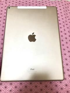 iPad Pro 12.9インチ第一世代128GB docomoセルラーモデルのサムネイル