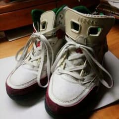 NIKEスニーカーのサムネイル