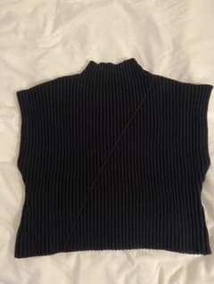 新品ZARA ネイビーリブ編み ニットベストのサムネイル
