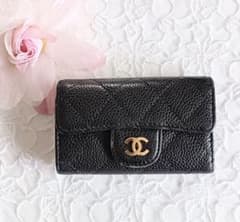 CHANEL　シャネル　マトラッセ キャビアスキン　キーケースのサムネイル