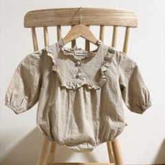 韓国子供服　ベージュ フリル ロンパース ベビー服 XS 80cmのサムネイル