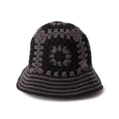 New Era クロシェ編み バケットハット ブラック グレーのサムネイル