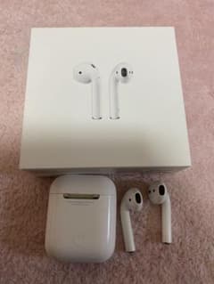 MV7N2J/A AirPods with Charging Caceのサムネイル