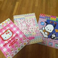 サンリオ シールつきノート ハローキティ、ポチャッコ、マロンクリームのサムネイル