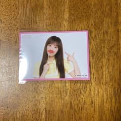 IZ*ONE イェナ生写真のサムネイル