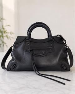 BALENCIAGA ネオクラシック シティ ミディアム ブラック - メルカリ