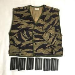 ま*。様 米軍ベトナム戦争/激レア/シールズ・ベスト/ダミーマガジン付き ま*。様 米軍ベトナム戦争/激レア/シールズ・ベスト/ダミーマガジン