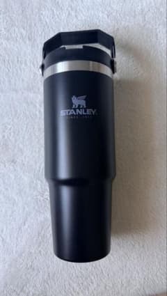STANLEY ブラック水筒 ハンドル付きのサムネイル