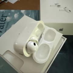 Apple AirPods Pro2 右耳　ケース付き　lightningのサムネイル