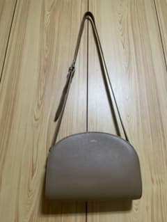 apc ハーフムーンバッグのサムネイル