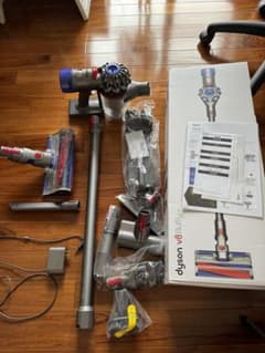 【dyson　v8 fluffy+ sv10】のサムネイル