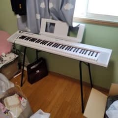 61鍵 青 電子ピアノ ACアダプター付き 61鍵 青 電子ピアノ ACアダプター付き | Shop at Mercari from Japan