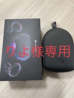 Oculus Quest 128GB VRヘッドセット　純正ケース付きのサムネイル