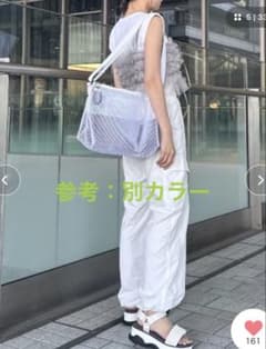 美品✨emmi エミ ショルダーバッグ ベージュのサムネイル