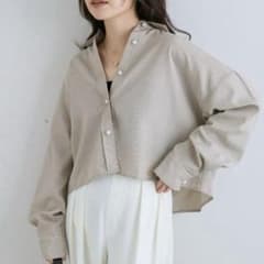 La boutique BonBon ベージュ ストライプ クロップドシャツのサムネイル
