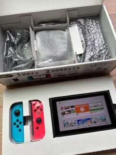 任天堂スイッチ　本体のサムネイル
