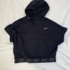 NIKE トップス　トレーナー　ドライフィットのサムネイル