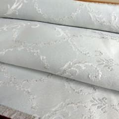 淡い水色地にシルバーのラメ糸ダマスク模様カーテン生地はぎれのサムネイル