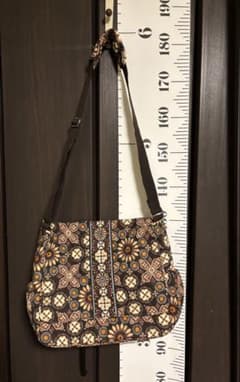 Vera Bradley 防水オムツ替えシート付ベビーバッグのサムネイル