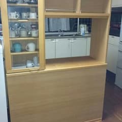 ともさん専用！処分値引き！カウンター式食器棚のサムネイル