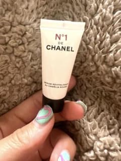 CHANEL N°1 ドゥ シャネル セラム 美容液 サンプルのサムネイル