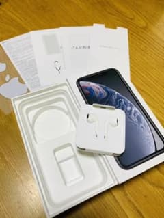 iPhone箱とアクセサリーのサムネイル