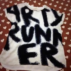 GU 試着のみ Tシャツのサムネイル