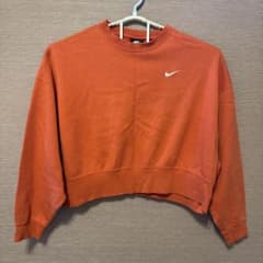 NIKE オレンジ クロップドスウェットのサムネイル