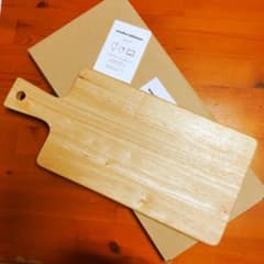 未使用品　木製カッティングボード 持ち手付きのサムネイル