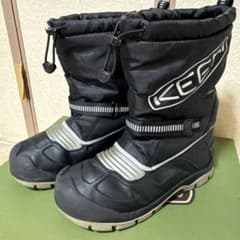 KEEN スノートロール　黒のサムネイル