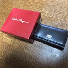 フェラガモ　キーケース　新品未使用のサムネイル
