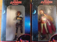 キャプテンハーロック　クイーンエメラルダス フィギュア 2体セット　非売品未開封 - 4