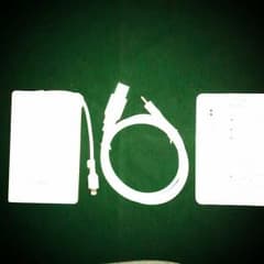 au ポータブル充電器　B iのサムネイル