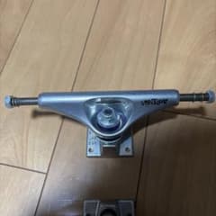 【新品•未使用】Venture スケートボード トラック 5.2Hiのサムネイル